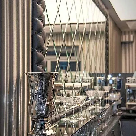 Royal Hotel
