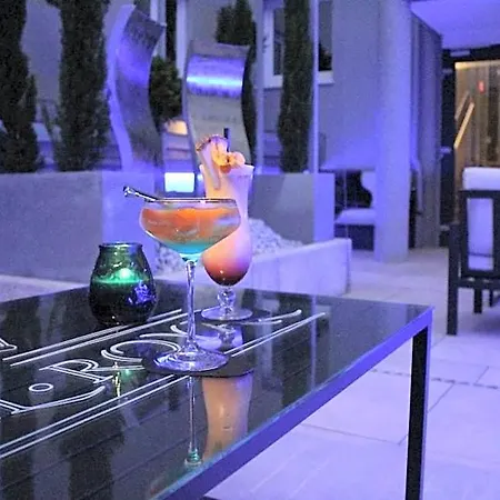 Royal 3*